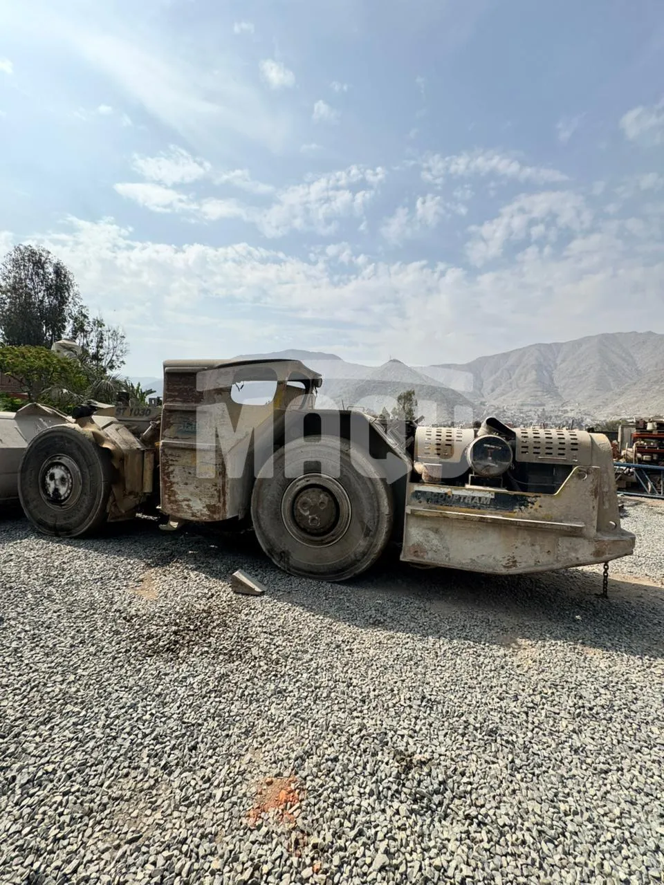 Cargador de bajo perfil EPIROC ST1030 (2011) - Foto # 2