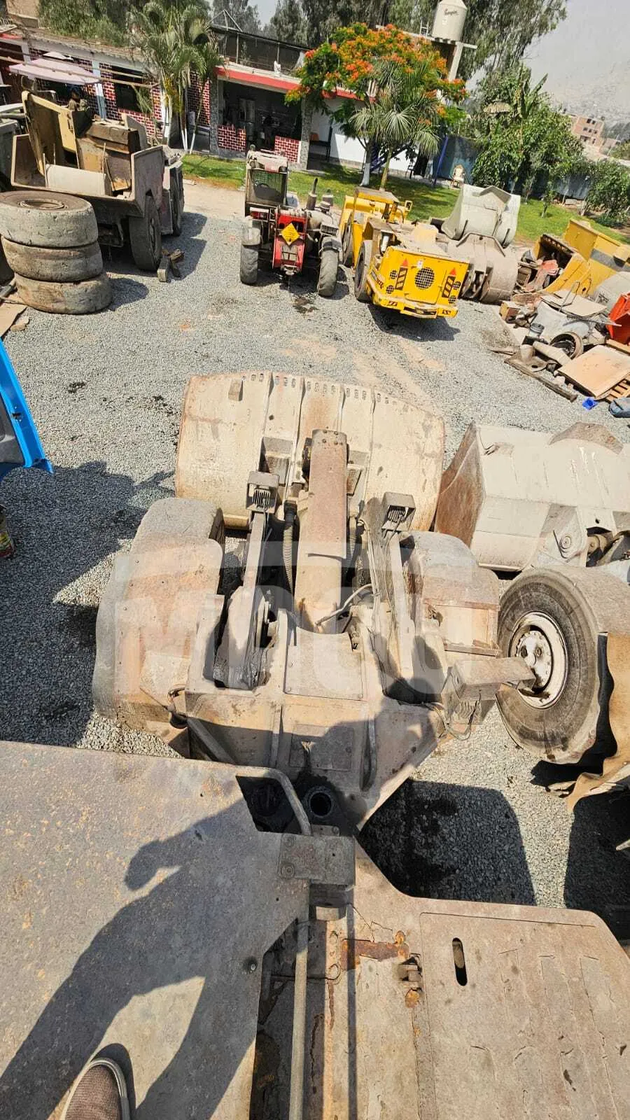 Cargador de bajo perfil CATERPILLAR R1600H (2021) - Foto # 3