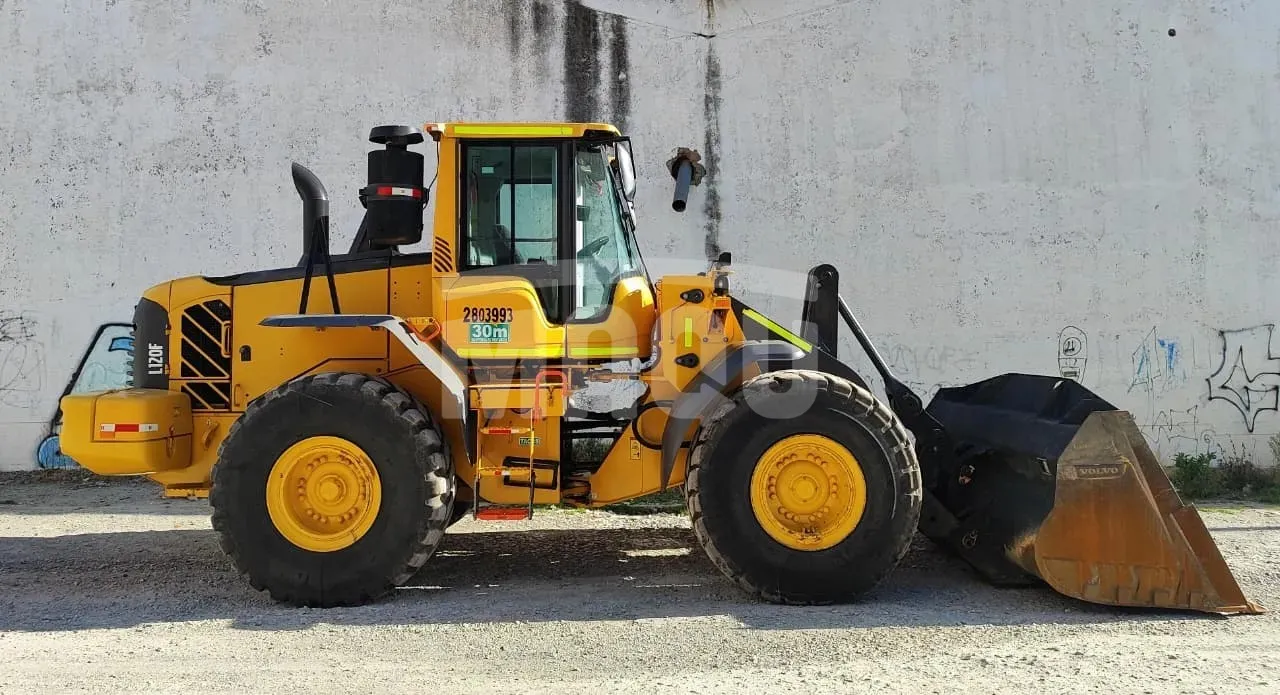 Cargador frontal VOLVO L120F (2020)