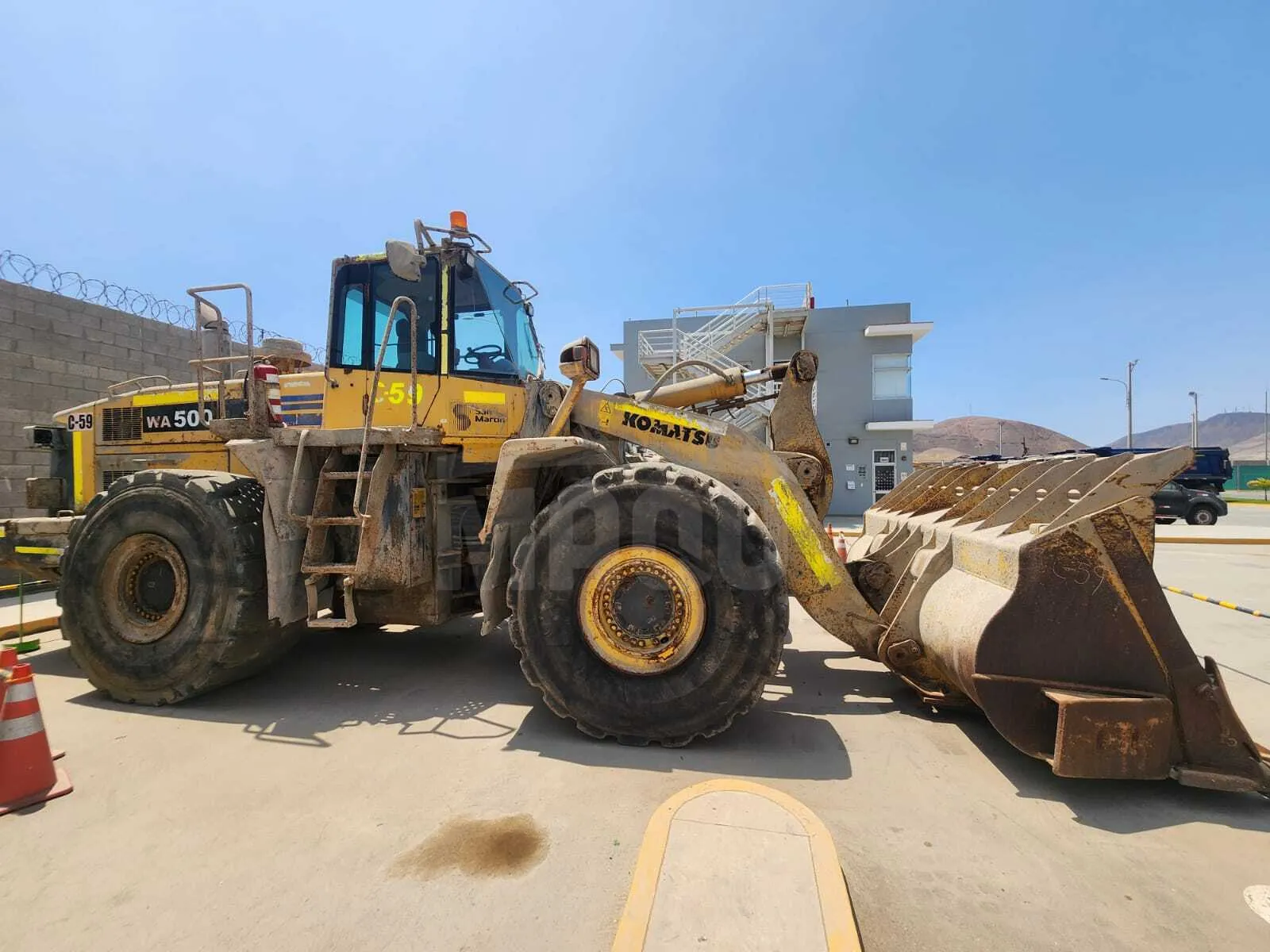 Cargador frontal KOMATSU WA500-6 (2010) - Foto # 5