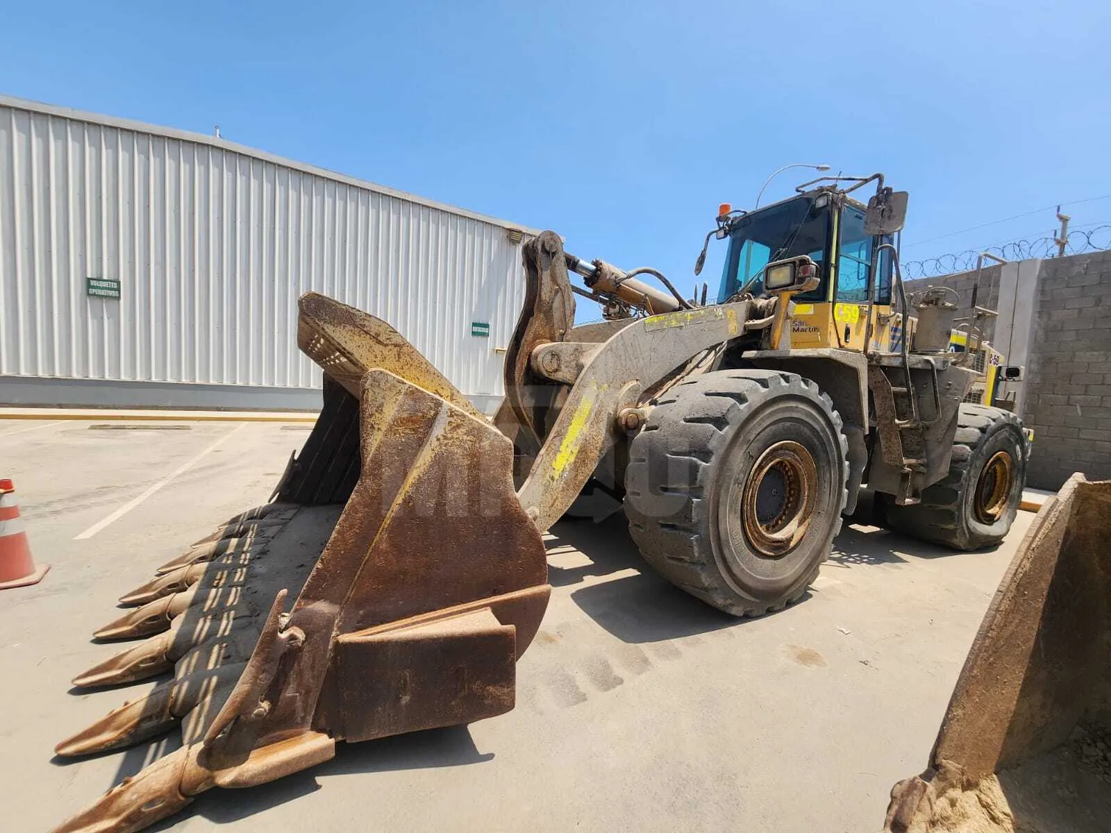 Cargador frontal KOMATSU WA500-6 (2010) - Foto # 6