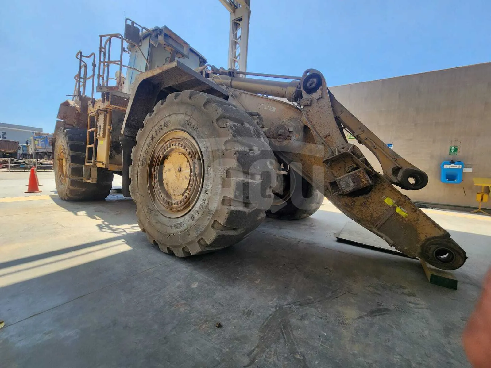 Cargador frontal CATERPILLAR 988H (2010) - Foto # 4