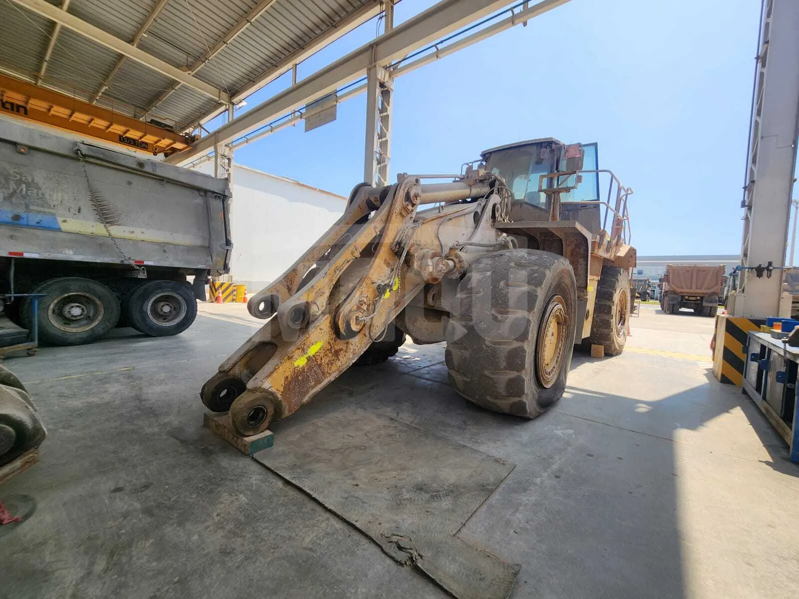 Cargador frontal CATERPILLAR 988H (2010) - Foto # 5