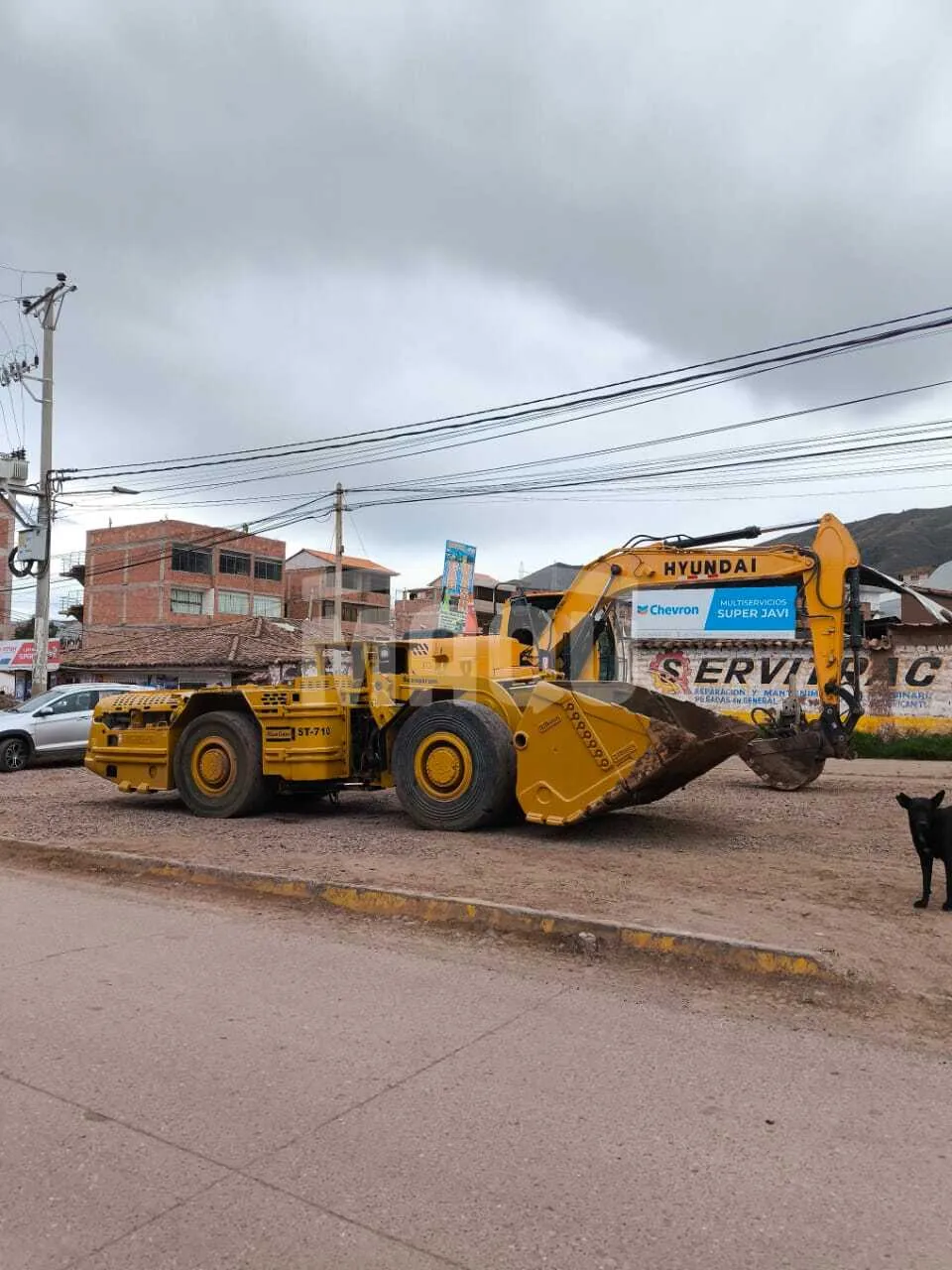 Cargador de bajo perfil ATLAS COPCO ST-710 (2012)