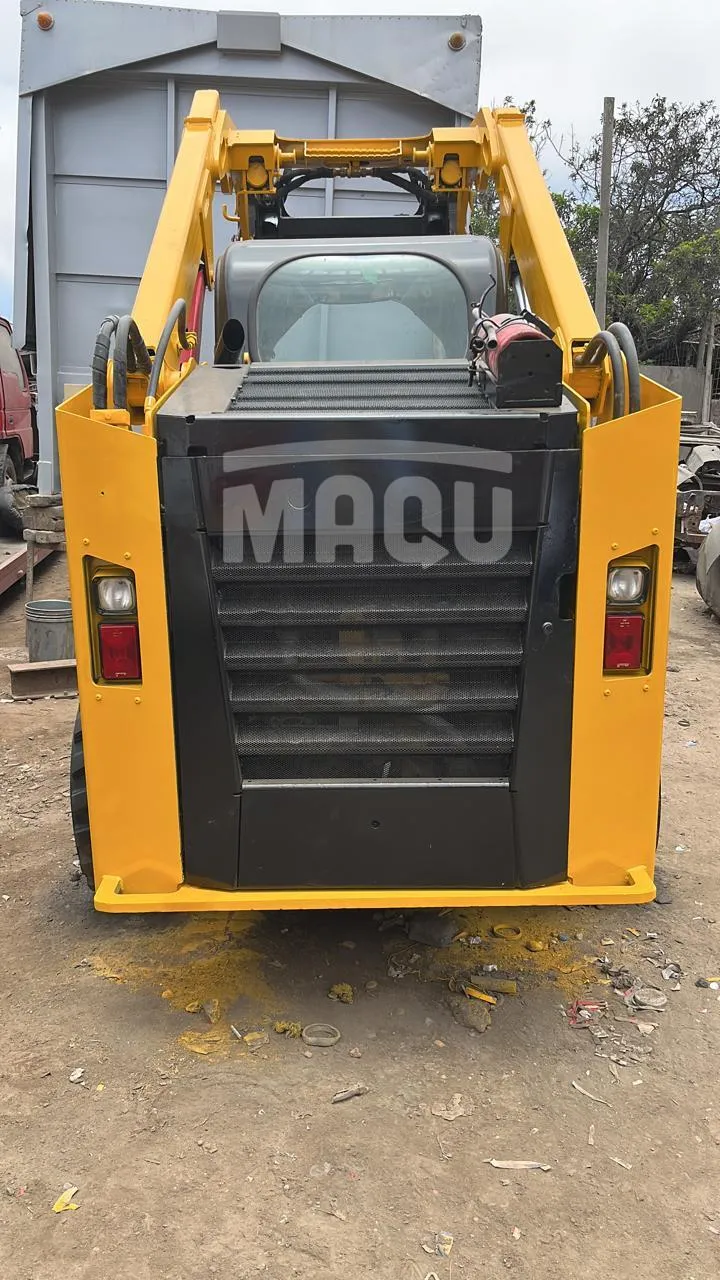 Minicargador CATERPILLAR 246D (2015) - Foto # 4