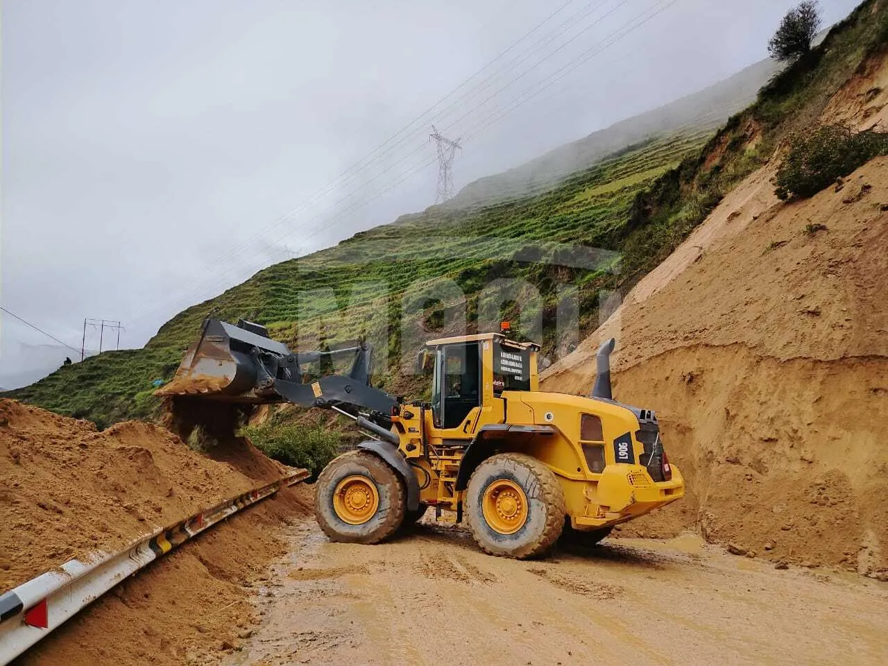 Cargador frontal VOLVO L90G (2012) - Foto # 2