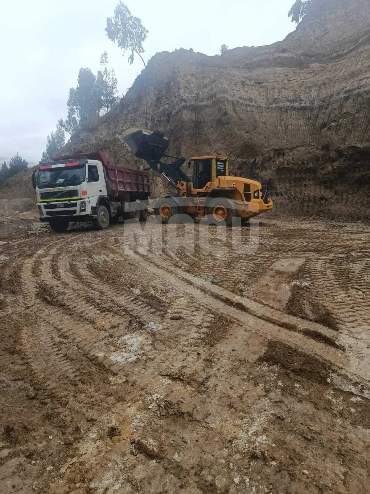 Cargador frontal VOLVO L90G (2012) - Foto # 4