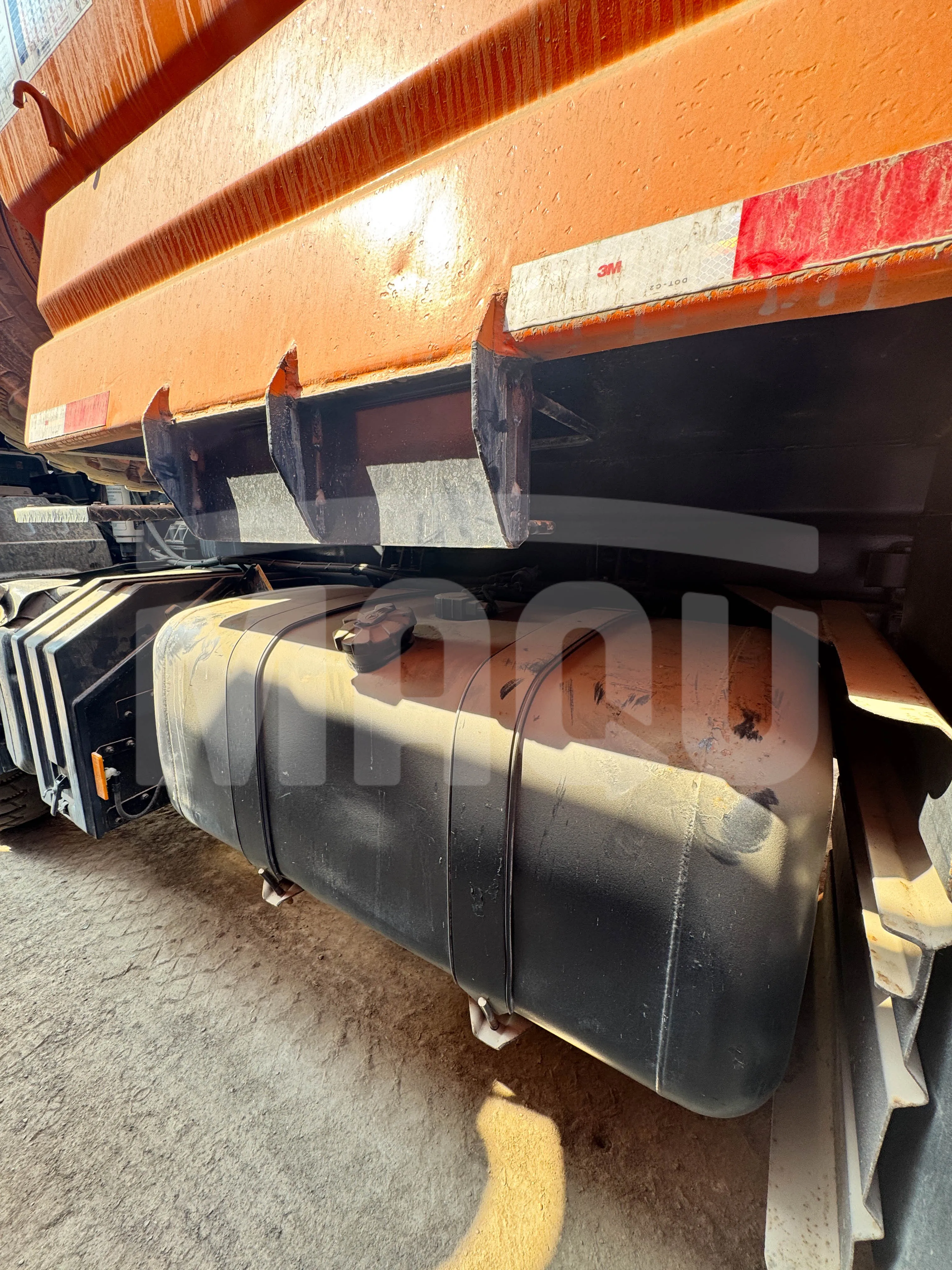 Volquete MERCEDES BENZ AROCS 3345K (2023) - Foto # 3