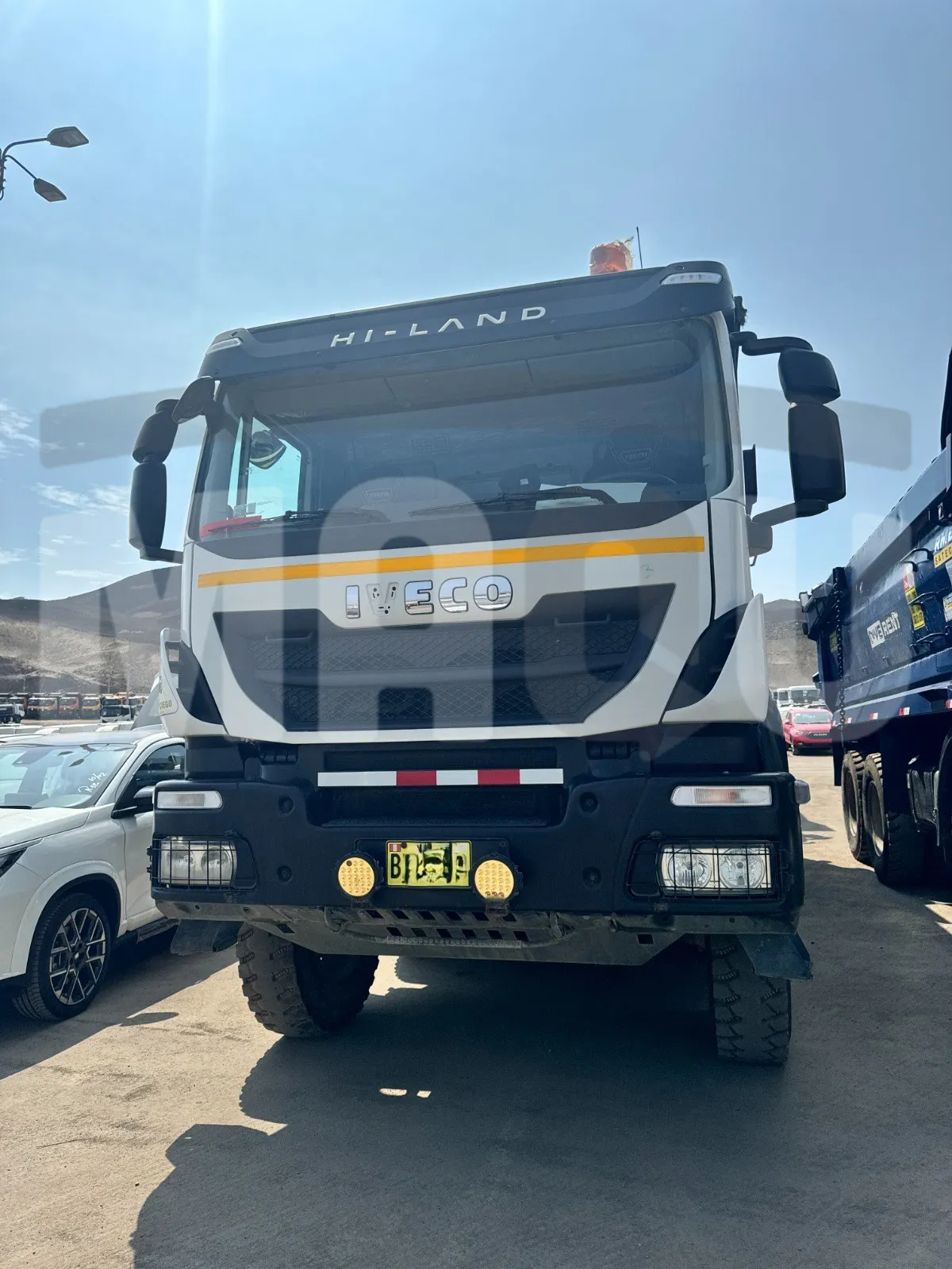 Volquete IVECO TRAKKER AD410T50H (2023) - Foto # 2