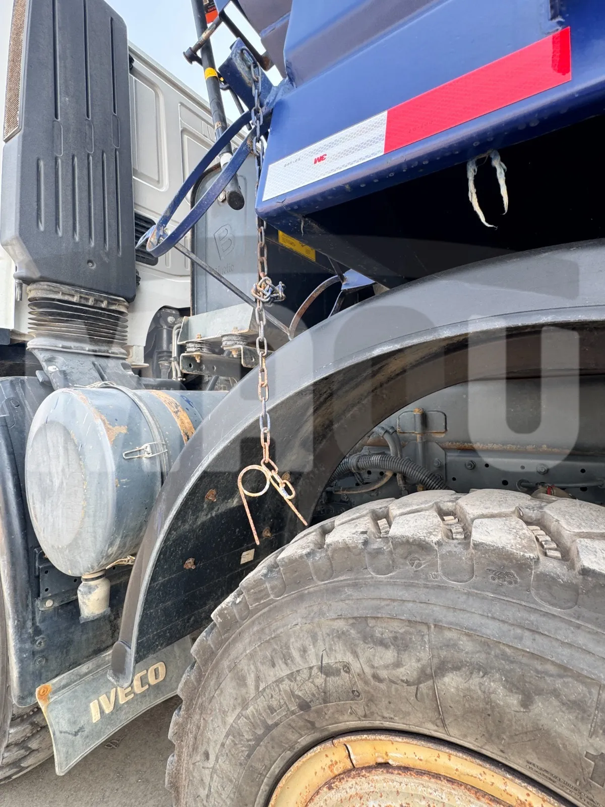 Volquete IVECO TRAKKER AD410T50H (2023) - Foto # 7