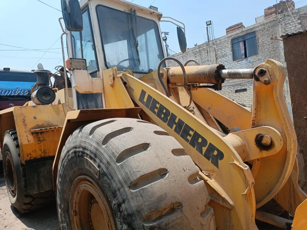 Cargador frontal LIEBHERR L541 (1992)