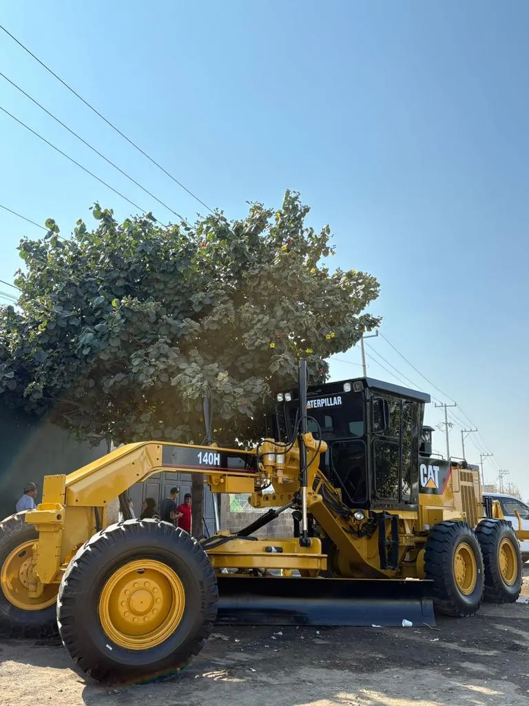 Motoniveladoras CATERPILLAR 140H (1998) - Foto # 2