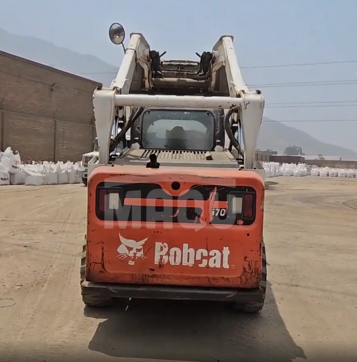 Minicargador BOBCAT S570 (2013) - Foto # 2