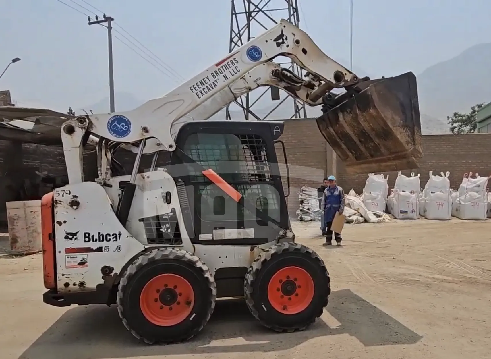 Minicargador BOBCAT S570 (2013) - Foto # 4