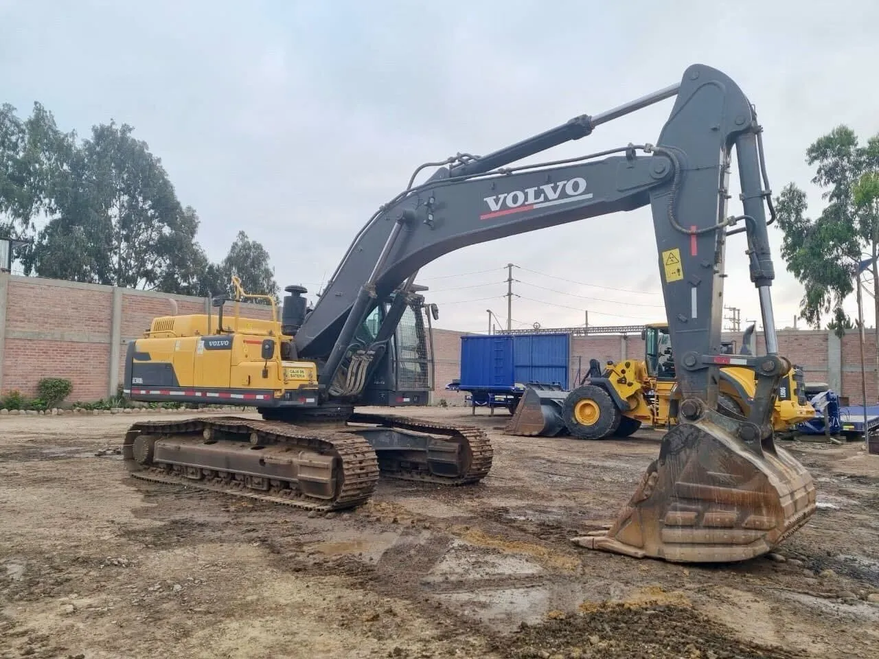 Excavadora sobre orugas VOLVO EC380DL (2021)